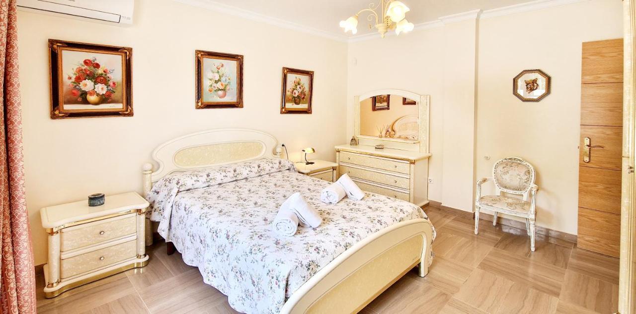 Golden Villa Costa Del Sol - Big Private Pool - Bbq - Good Location Fuengirola Exterior foto